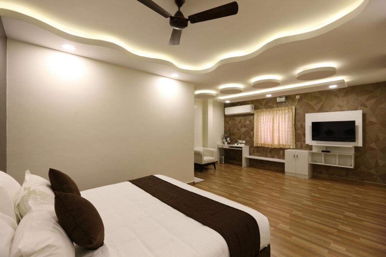 Hotel Rich Inn Chennai Zewnętrze zdjęcie