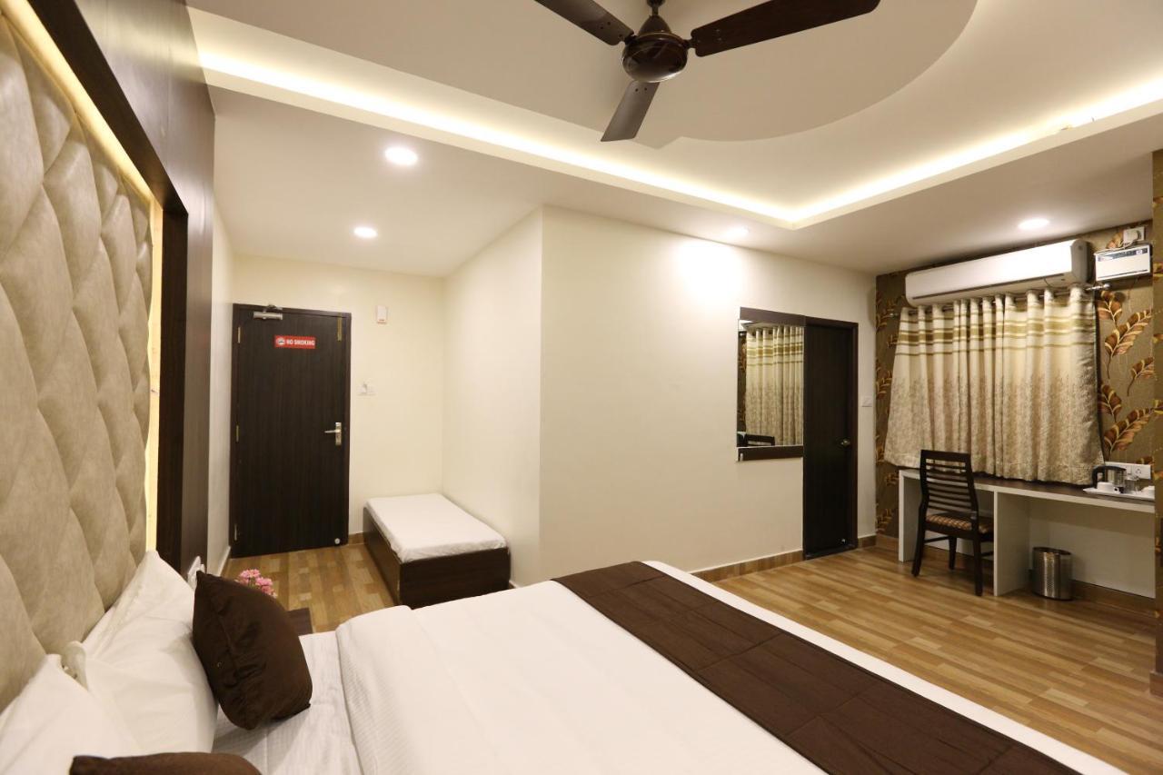Hotel Rich Inn Chennai Zewnętrze zdjęcie